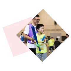 野球のバットを握る男の子(s)