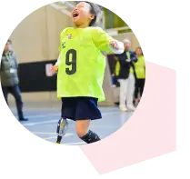 ジャンプしてる女の子(s)